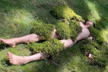 Sung Baeg Archive Exhibition Revisits 27 Years of Performance Art