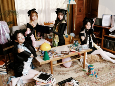 QWER Opens Public Vote on Two Unreleased Songs