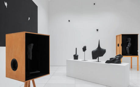 Kim Inbai Explores the Limits of Seeing Through Sculpture